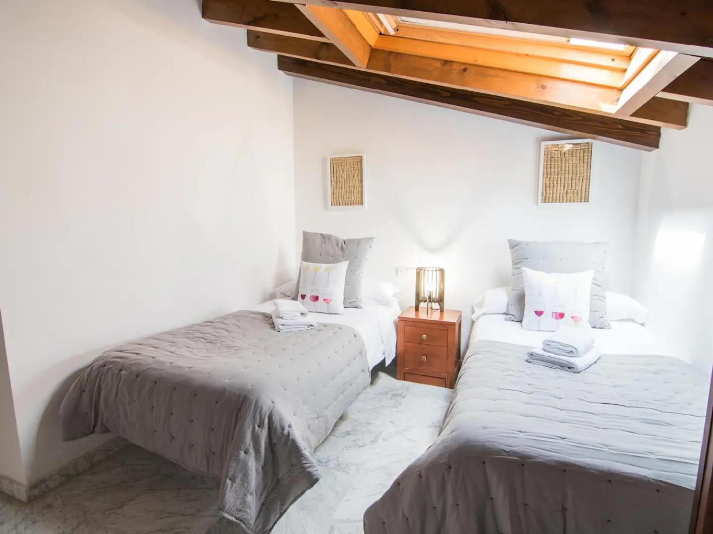 Tuguest Atico Gracia Apartment Granada Ngoại thất bức ảnh