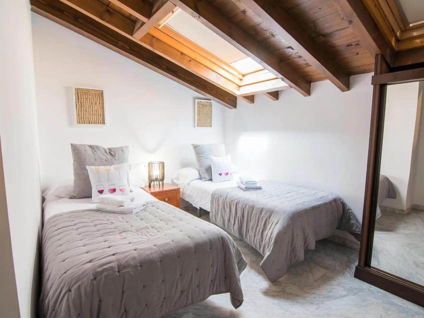 Tuguest Atico Gracia Apartment Granada Ngoại thất bức ảnh