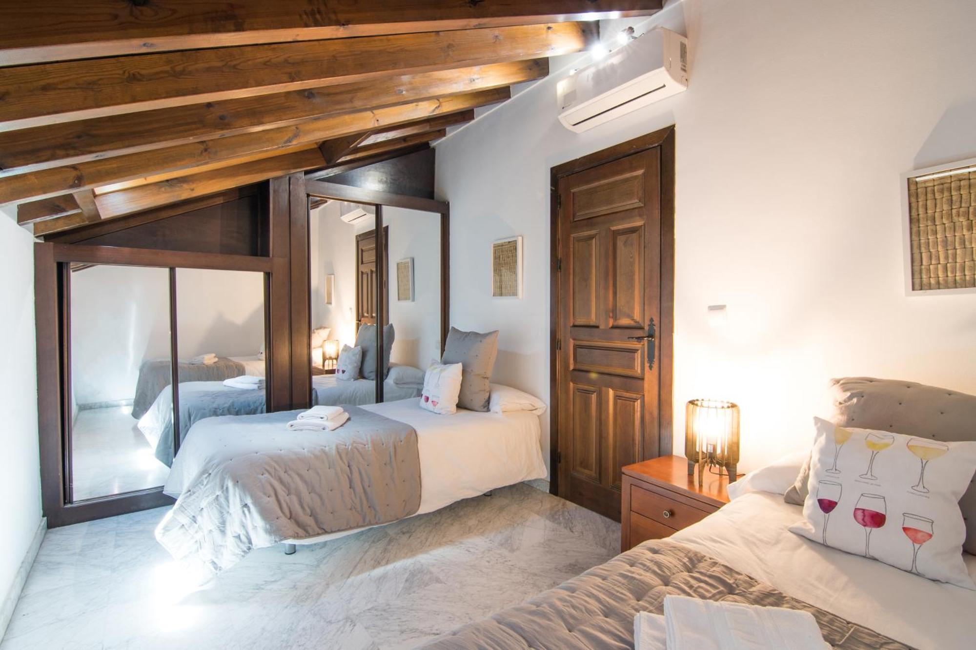 Tuguest Atico Gracia Apartment Granada Ngoại thất bức ảnh